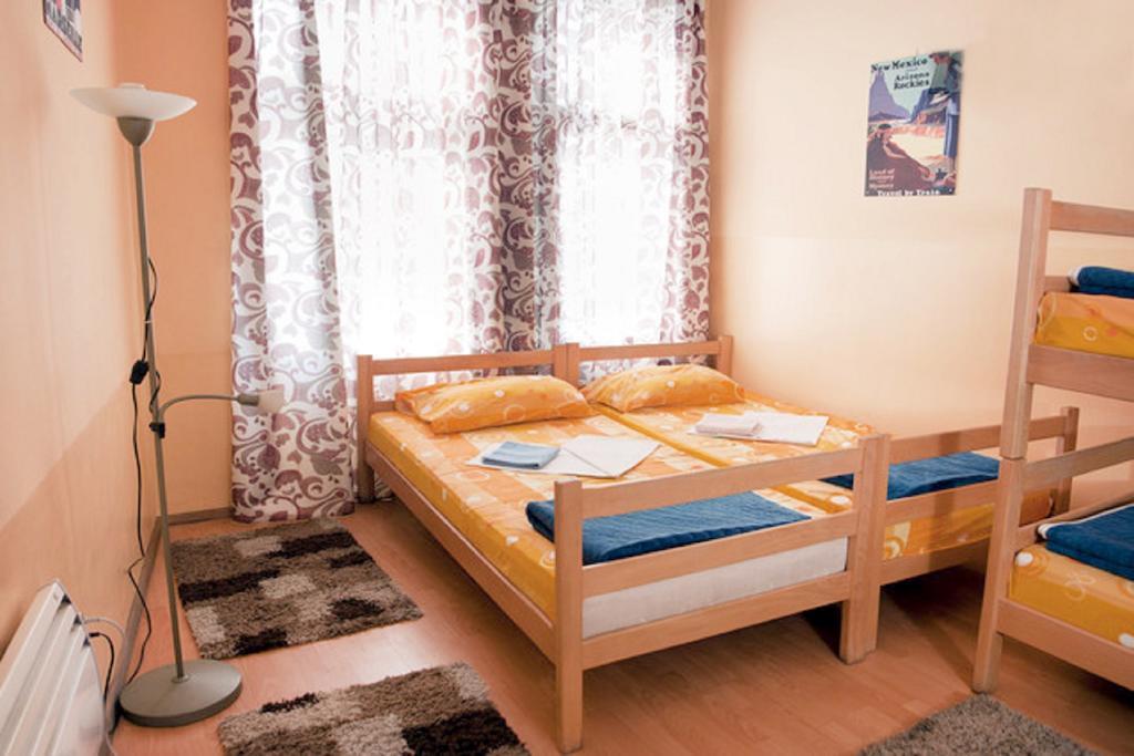 Central Station Hostel Belgrade Extérieur photo