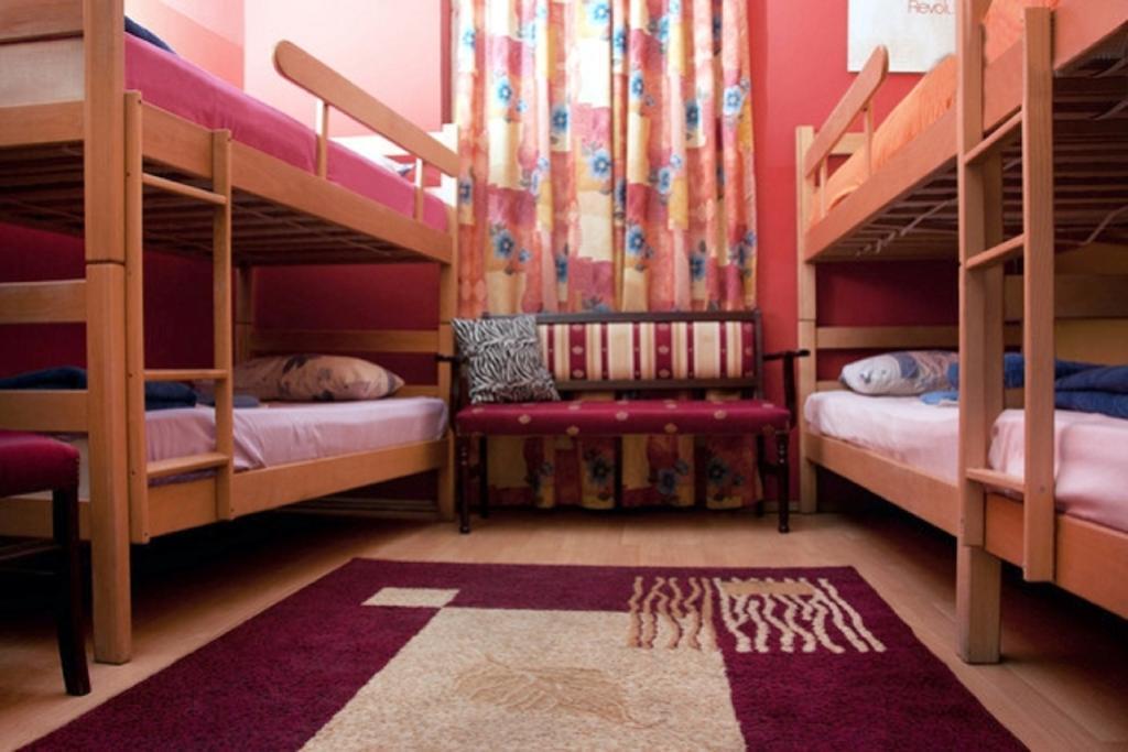 Central Station Hostel Belgrade Extérieur photo
